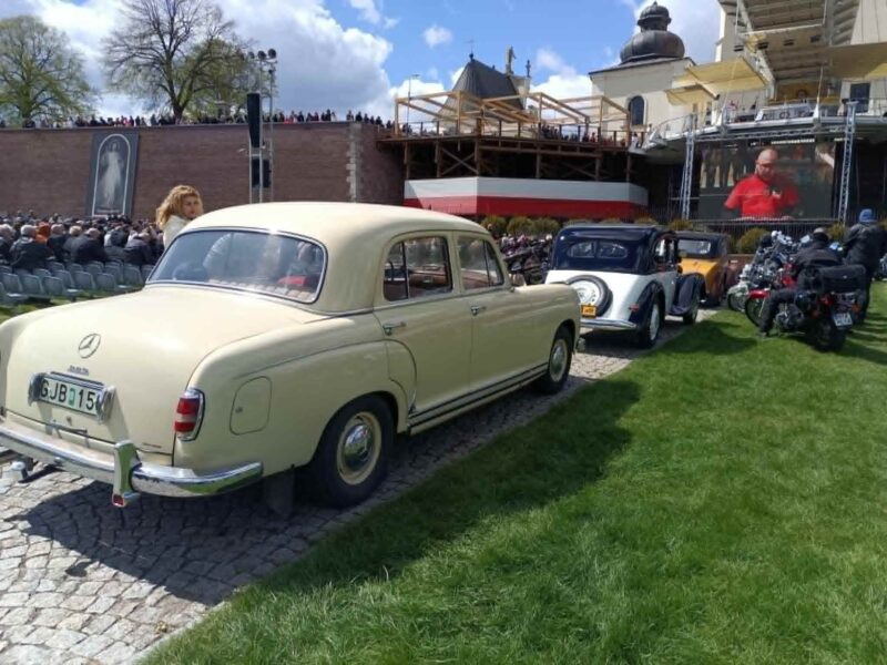 MERCEDES BENZ 220 A Ponton