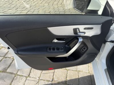 MERCEDES CLA 250 Świeżo Sprowadzony