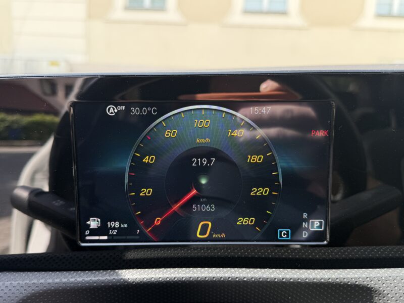 MERCEDES CLA 250 Świeżo Sprowadzony
