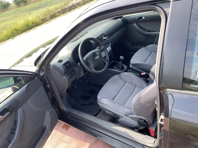 Audi A3 8L 1.6APF Attraction 2000r.