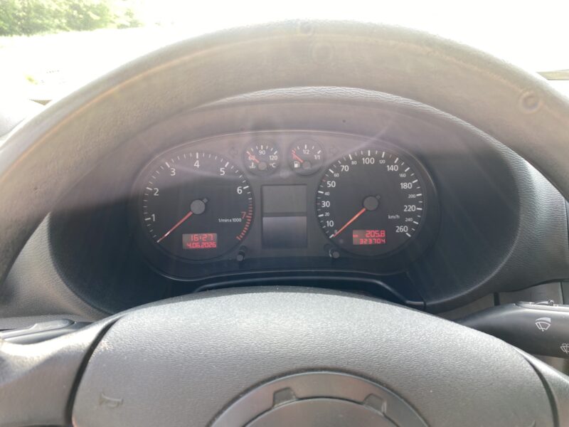 Audi A3 8L 1.6APF Attraction 2000r.